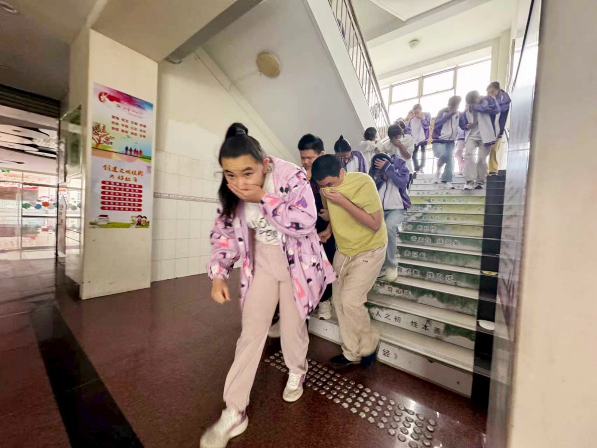 练在平时 安在心中——保定市特殊教育中心成功举行消防疏散演练